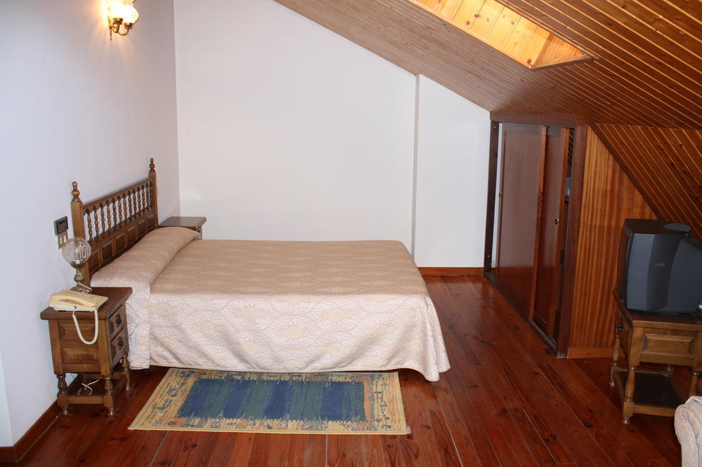 Hotel Cristaleiro Gondomar Bilik gambar