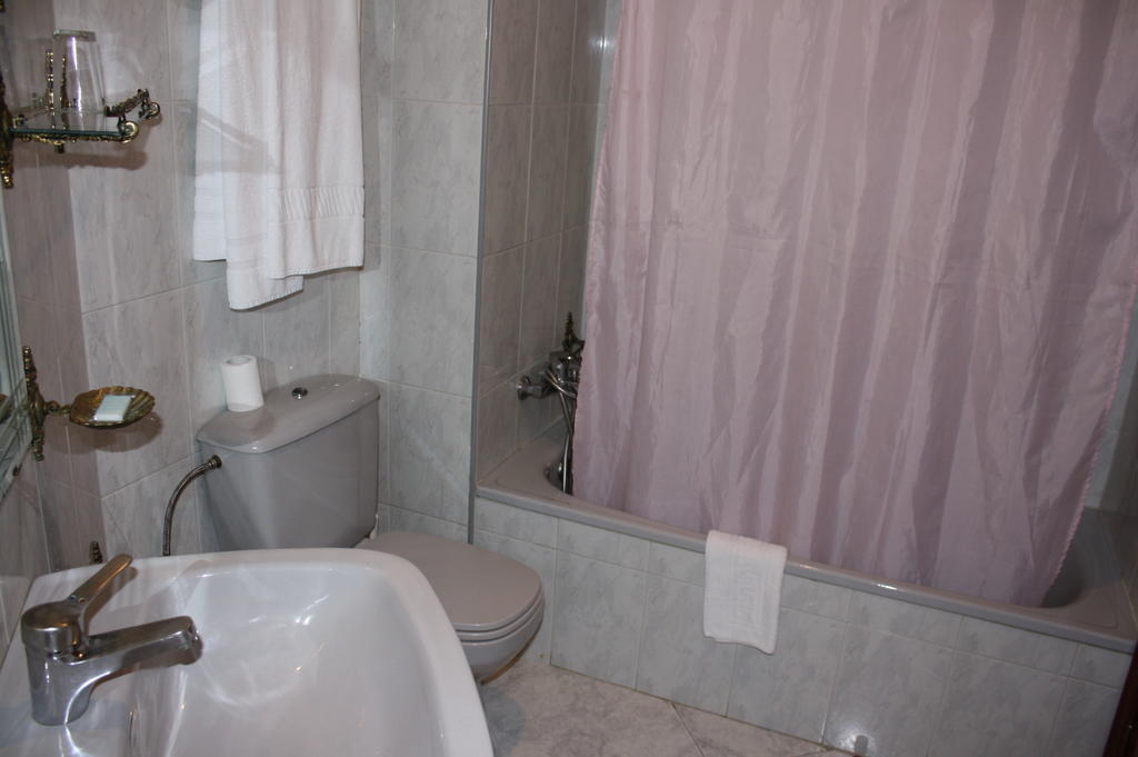 Hotel Cristaleiro Gondomar Bilik gambar